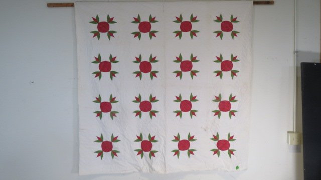 Hand stitched tulip variation quilt (1 of 6)