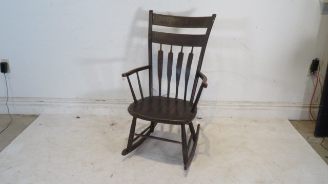 Early 19th century country Windsor rocker (1 of 7)