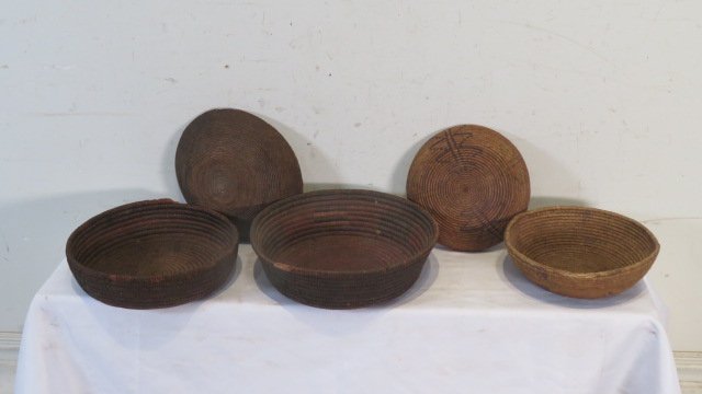 5 woven Indigenous baskets: 5 woven Indigenous baskets, largest is 3.5"T x 12.5"D