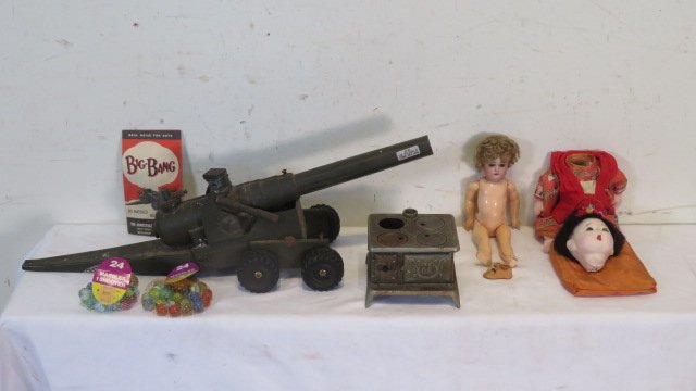 Group of toys and dolls (1 of 8)