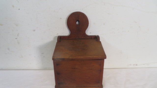 Pine hanging salt box with lid (1 of 7)