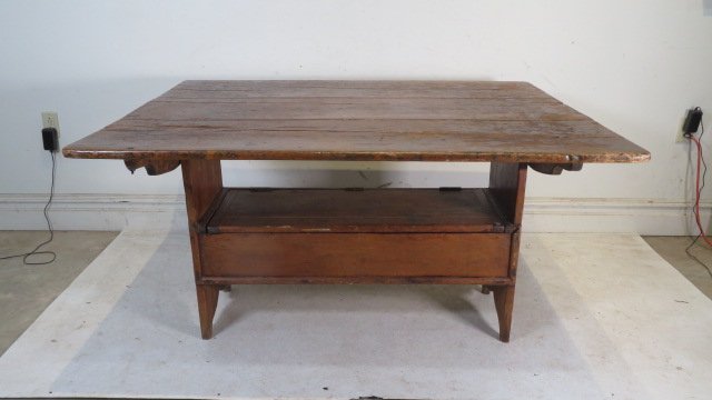 Early 19th century PA pine hutch table (1 of 6)