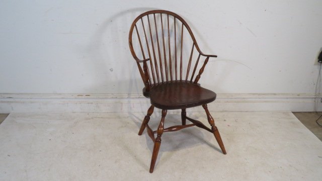 Late 18th century continuous arm Windsor chair (1 of 6)