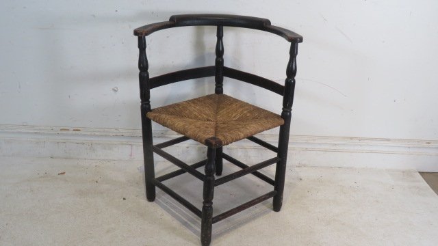 Early 19th century corner chair (1 of 8)