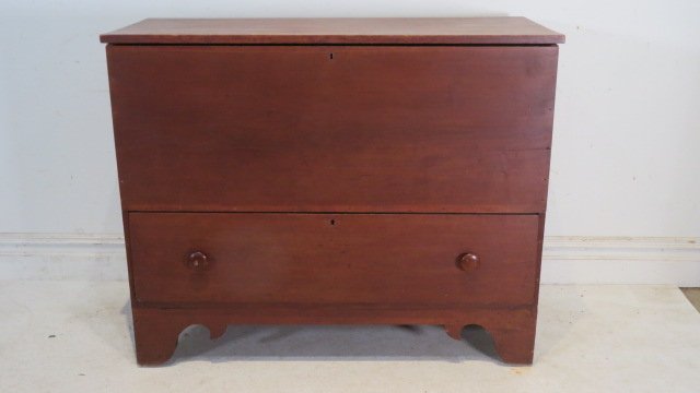 Early 19th century cherry New England dovetailed drawer mule chest (1 of 6)
