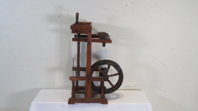 19th century unusual diminutive spinning wheel (1 of 5)