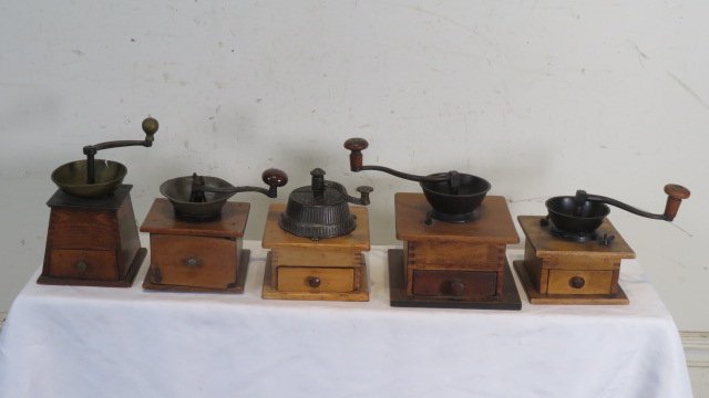 5 wooden coffee grinders (1 of 4)