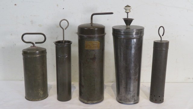 Group of 5 pcs of tinware (1 of 2)