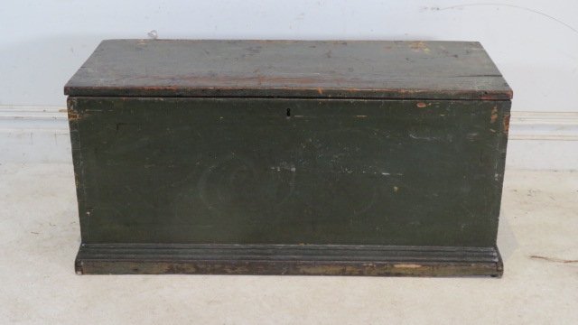 19th century pine dovetailed trunk in green painted surface (1 of 5)