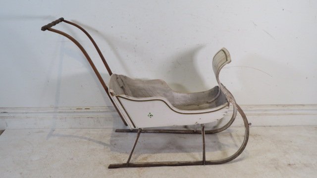 Victorian wood child's sleigh (1 of 6)