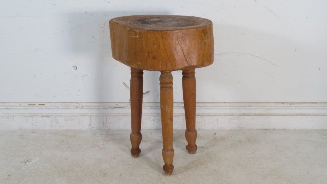 Diminutive maple butcher block (1 of 4)