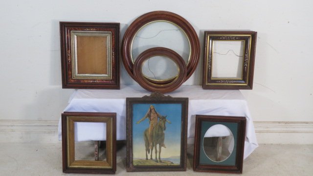 Group of 7 vintage picture frames (1 of 6)