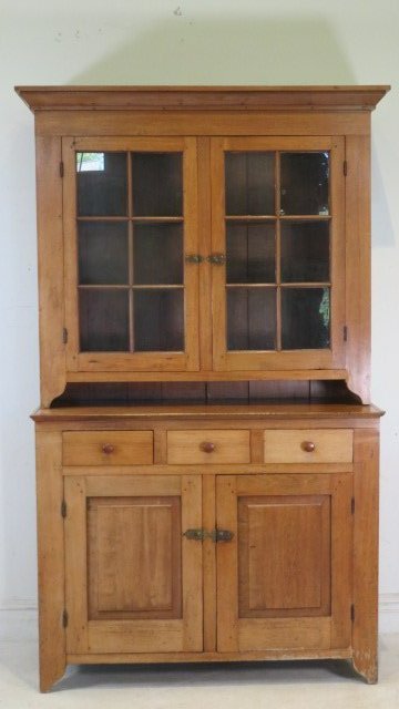 Mid-19th century walnut 2-pc step back Dutch cupboard (1 of 7)
