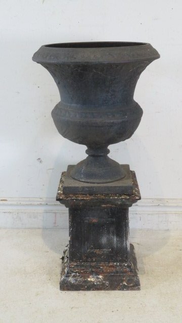 Victorian cast iron 2-pc garden urn, black (1 of 6)
