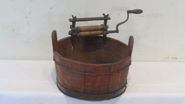 Early washtub with Horseshoe Brand wringer (1 of 7)