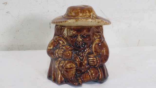 Yellow ware figural snuff jar with lid (1 of 7)