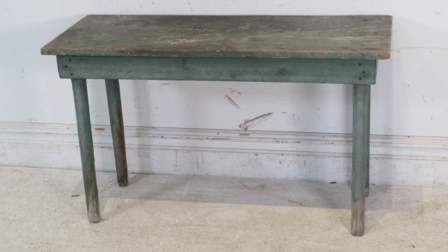 Plant stand in old green paint (1 of 5)