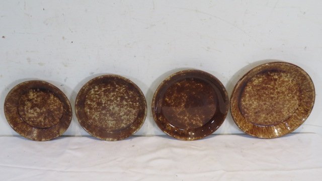 4 yellow ware pie plates with Rockingham glaze (1 of 4)