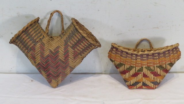 2 Native American baskets (1 of 5)