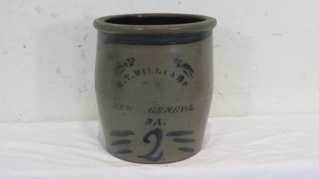 Western PA , R.T. Williams 2 gal stoneware cream pot (1 of 5)