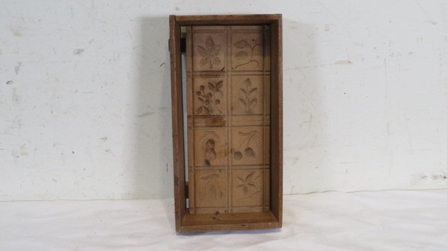 Large butter mold with wood frame: Large butter mold with wood frame, 8 different designs on mold, 2.75"T x 10.5"L x 5.25"W