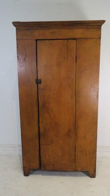 Early 19th century pine plank door flat wall cupboard (1 of 5)