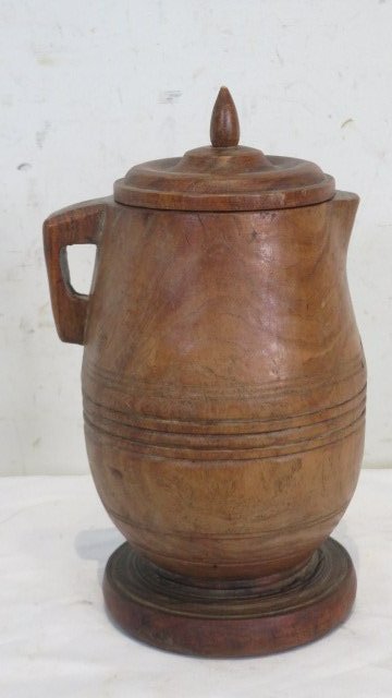 Treenware pitcher with lid (1 of 6)