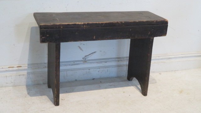 Early bucket bench in original surface (1 of 6)