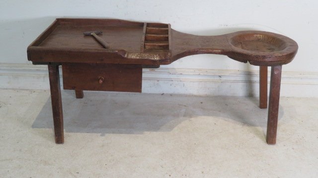 19th century pine and walnut cobbler's bench with dovetailed drawer (1 of 6)