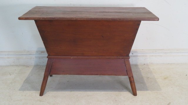PA pine dovetailed dough box on legs with lid (1 of 6)