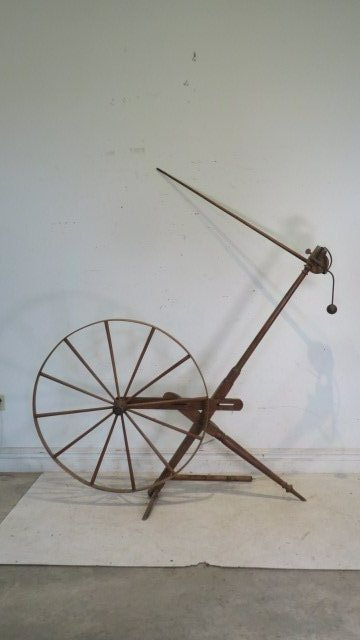 Rare pendulum walking spinning wheel (1 of 4)