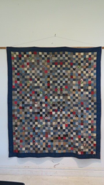 Country postage stamp quilt (1 of 7)