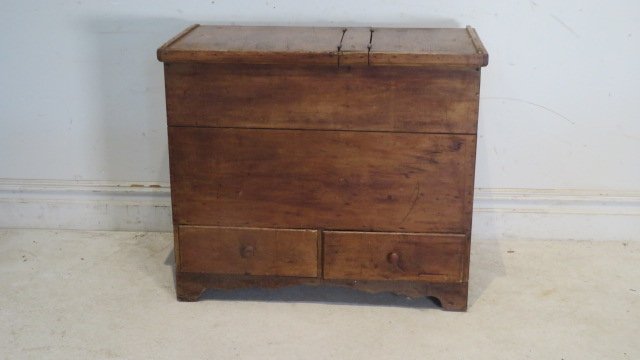 Pine diminutive double lidded meal bin (1 of 8)