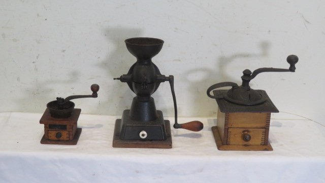 Group of 3 coffee grinders (1 of 6)
