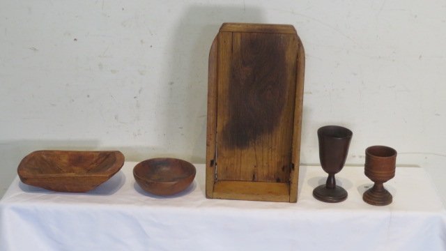 Group of 5 pcs of woodenware (1 of 8)