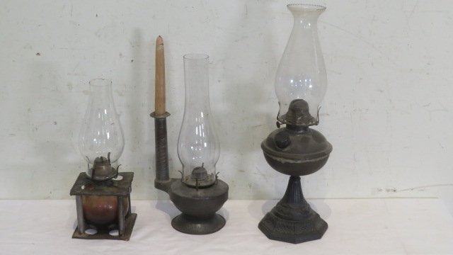 Group of 3 kerosene lamps (1 of 3)