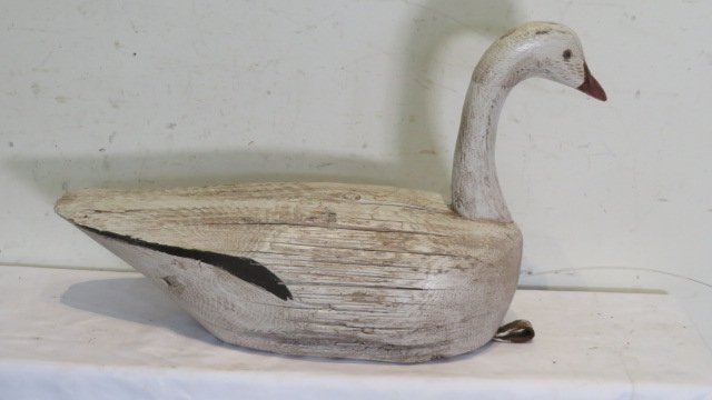 MId-20th century snow goose decoy (1 of 7)