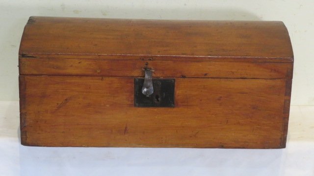 19th century pine dome top New England dovetailed box (1 of 9)
