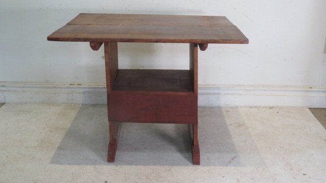 20th century pine shoe-foot hutch table (1 of 5)