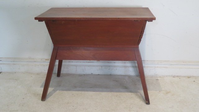Poplar dovetailed dough box on legs with lid (1 of 7)