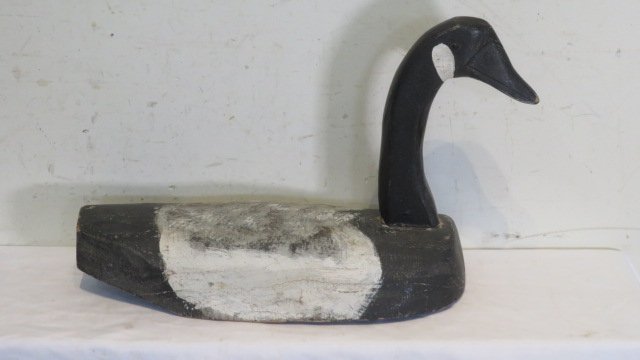 Primitive goose decoy (1 of 4)