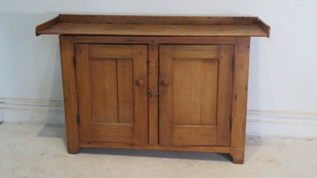 Poplar bucket bench cupboard (1 of 6)