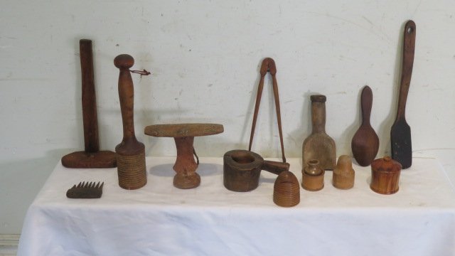 Group of 12 wooden primitives (1 of 6)