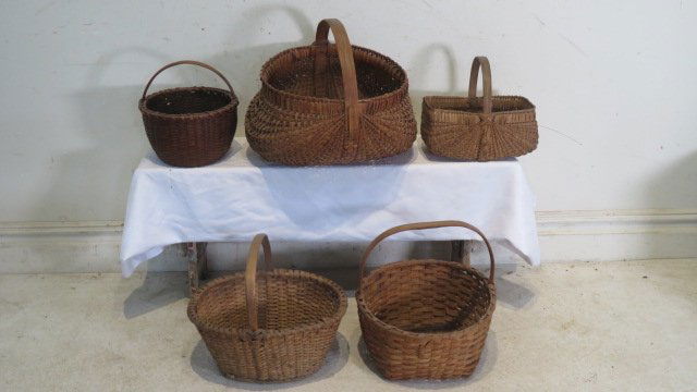 Group of 5 splint baskets with wooden handles (1 of 6)