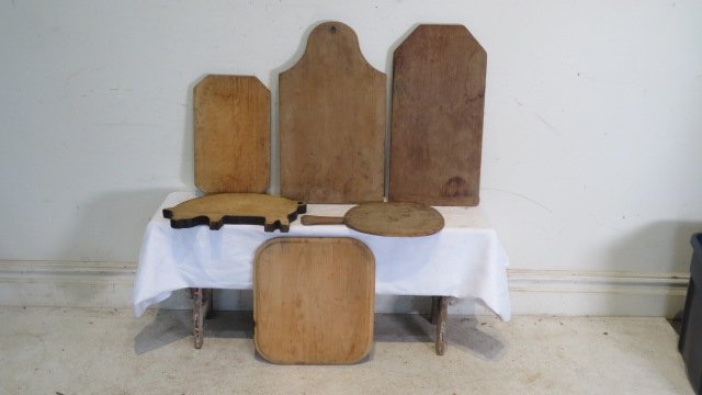 6 wood items - 5 cutting boards and 1 peel (1 of 4)