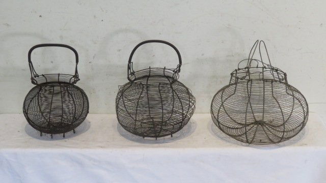 Group of 3 wire egg baskets (1 of 4)