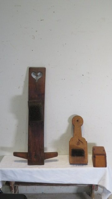 2 early flax combs (1 of 4)