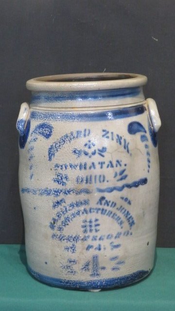 Hamilton & Jones stoneware jar with Ohio advertising (1 of 8)