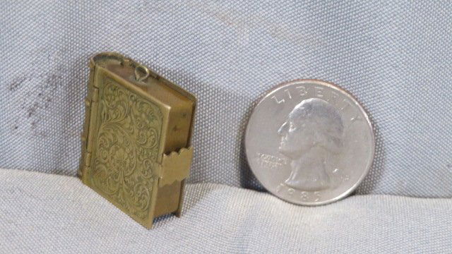 Ca 1860s little brass book locket with gem sized CDVs includes Lincoln and generals (1 of 5)