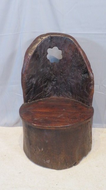 Tree trunk chair (1 of 5)